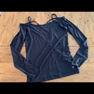 GAP Fit long sleeve size small